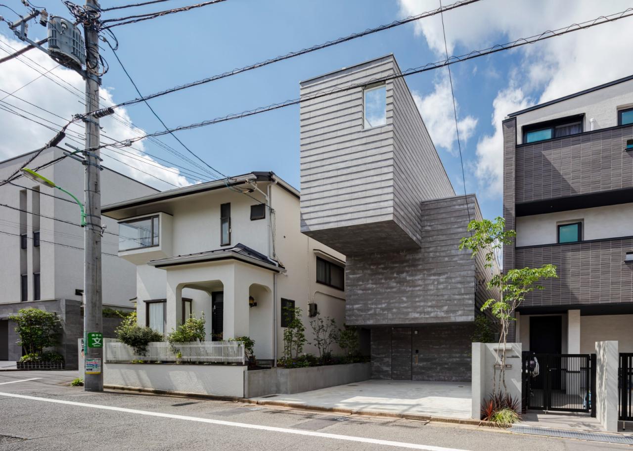 BIM建筑|错层悬挑结构,Shimouma住宅 / I.R.A. BIM建筑|错层悬挑结构,Shimouma住宅 / I.R.A.