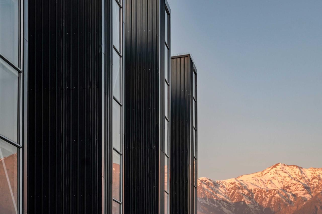 BIM建筑|集装箱宿舍 / Ian Hsü + Gabriel Rudolphy BIM建筑|集装箱宿舍 / Ian Hsü + Gabriel Rudolphy