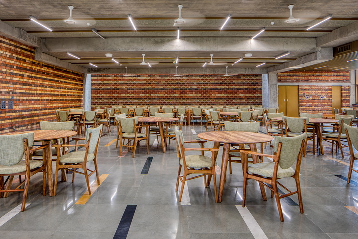 BIM建筑|艾哈迈达巴德大学中心 / Stephane Paumier Architects BIM建筑|艾哈迈达巴德大学中心 / Stephane Paumier Architects