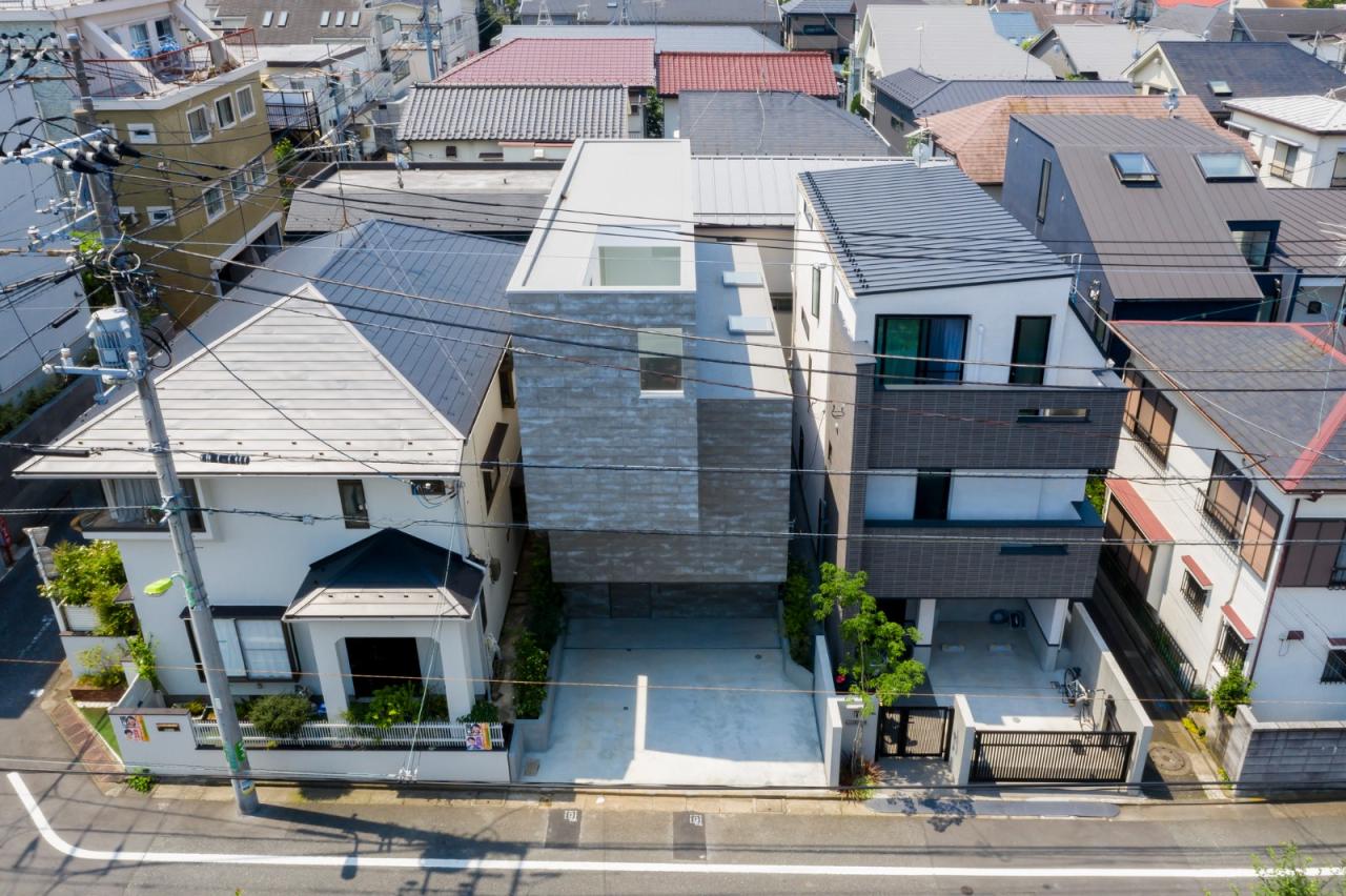 BIM建筑|错层悬挑结构,Shimouma住宅 / I.R.A. BIM建筑|错层悬挑结构,Shimouma住宅 / I.R.A.