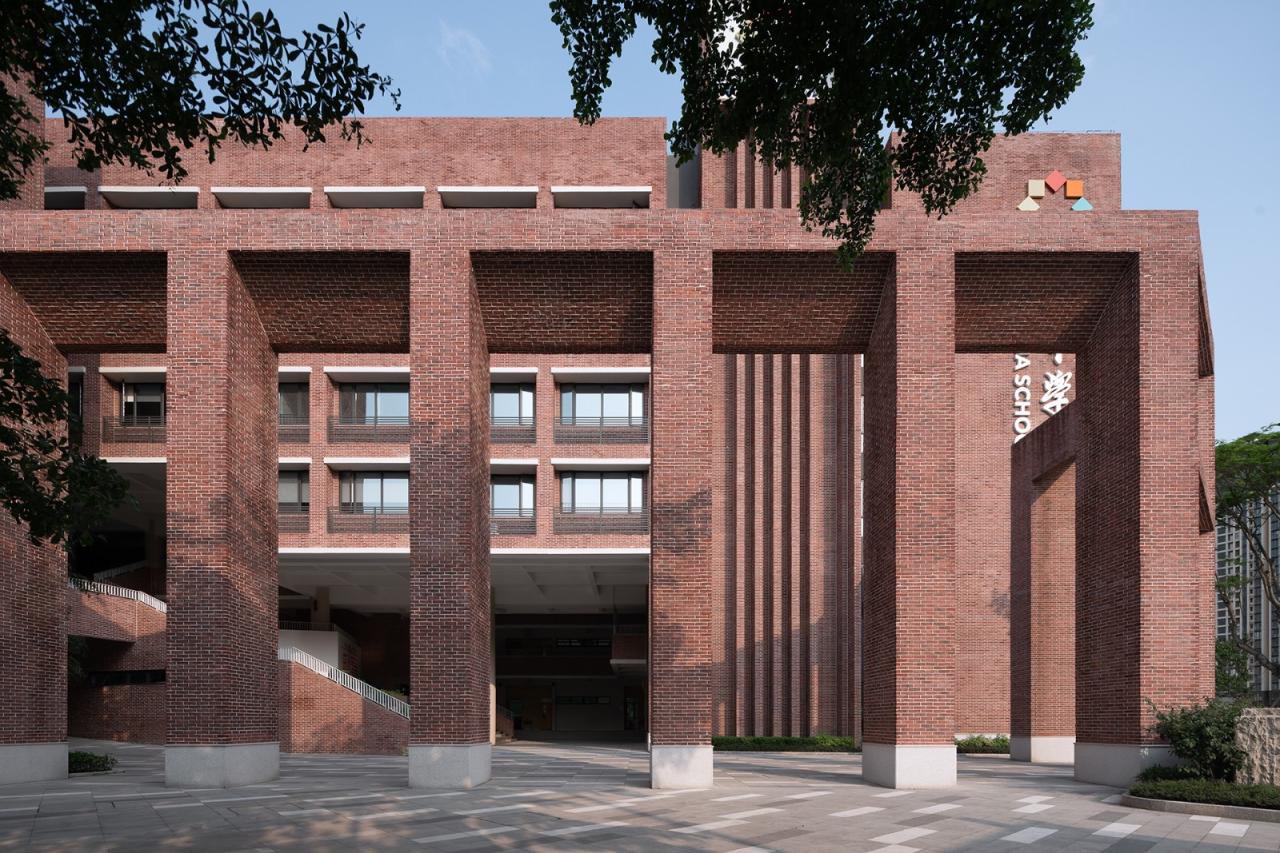 BIM建筑|几何秩序下的红砖魅力:惠州宏华学校 / 柏涛设计 BIM建筑|几何秩序下的红砖魅力:惠州宏华学校 / 柏涛设计
