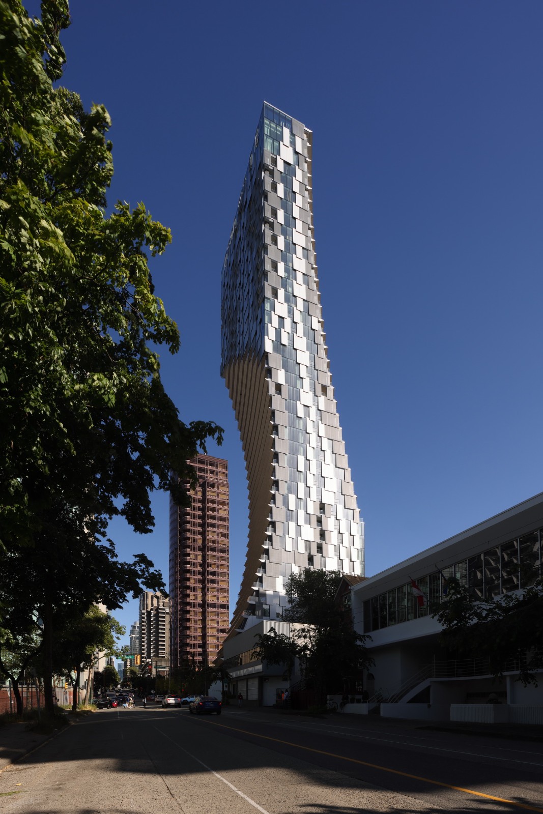 BIM建筑|突破性设计重塑城市天际线:北美艺术级豪宅“阿铂尼·隈研吾” / Westbank + 隈研吾 BIM建筑|突破性设计重塑城市天际线:北美艺术级豪宅“阿铂尼·隈研吾” / Westbank + 隈研吾