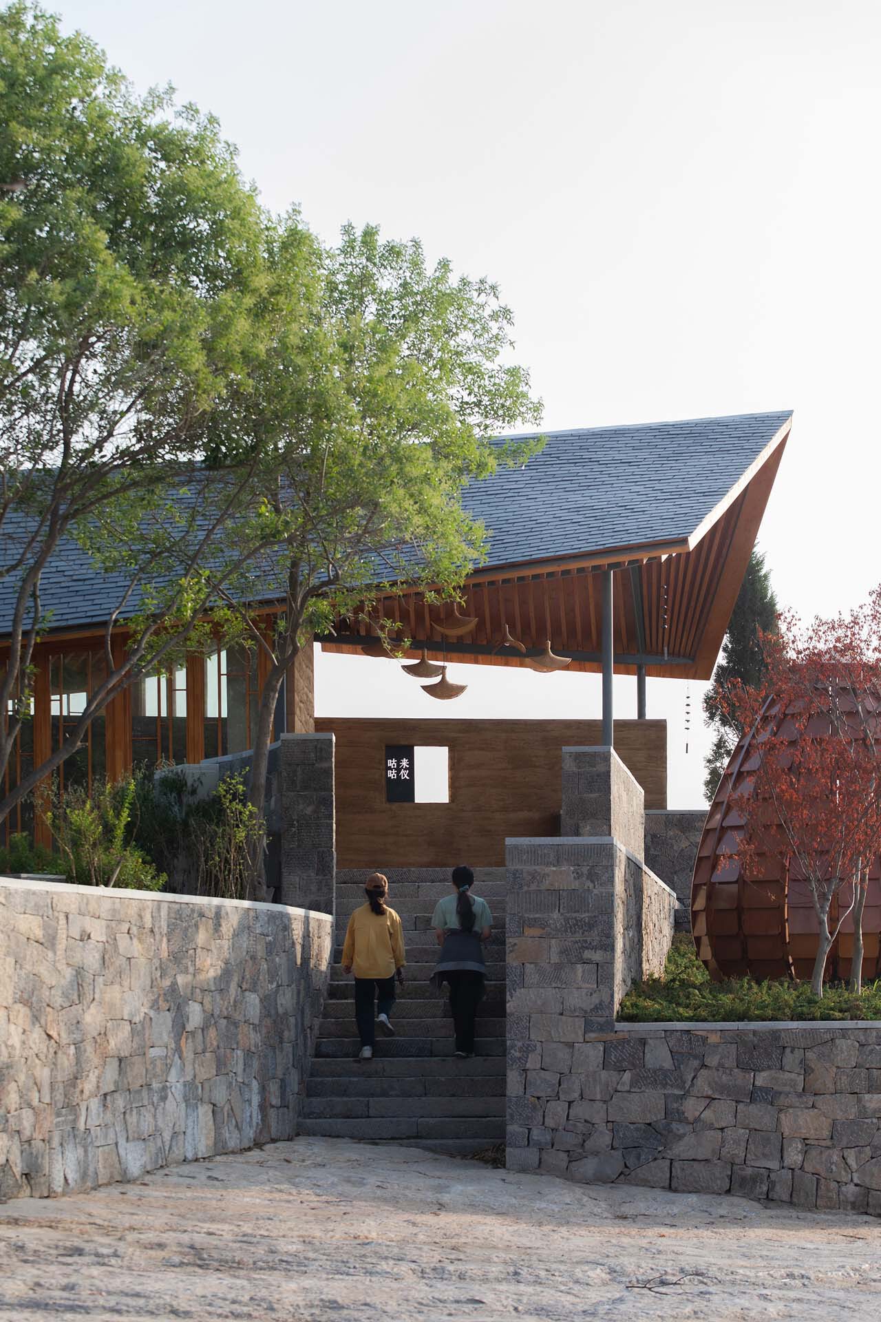 BIM建筑|咕咕来仪,大伾山悬崖驿站 / 繁星建筑工作室 BIM建筑|咕咕来仪,大伾山悬崖驿站 / 繁星建筑工作室