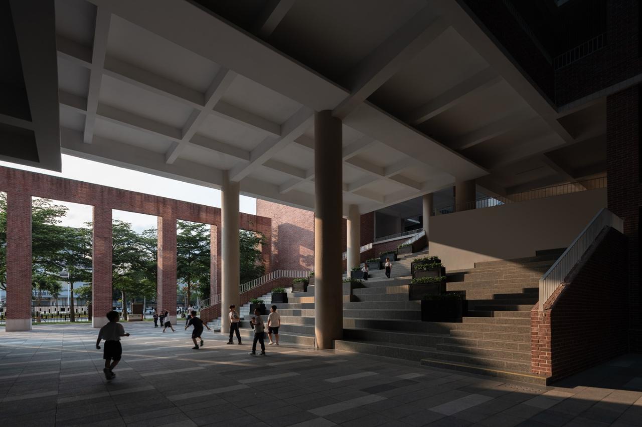 BIM建筑|几何秩序下的红砖魅力:惠州宏华学校 / 柏涛设计 BIM建筑|几何秩序下的红砖魅力:惠州宏华学校 / 柏涛设计