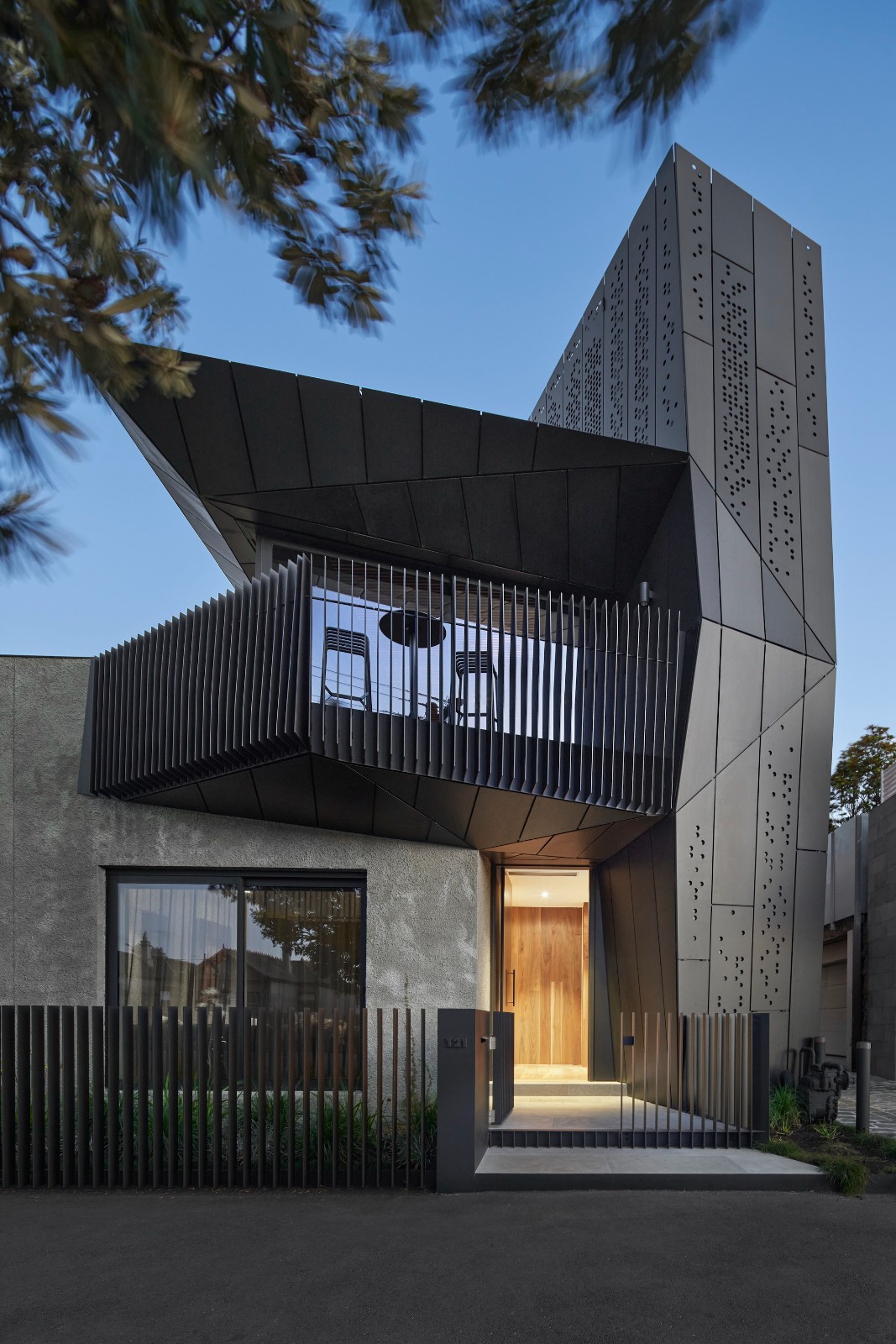 BIM建筑|戏剧化结构,哈洛德住宅 / Coy Yiontis Architects BIM建筑|戏剧化结构,哈洛德住宅 / Coy Yiontis Architects
