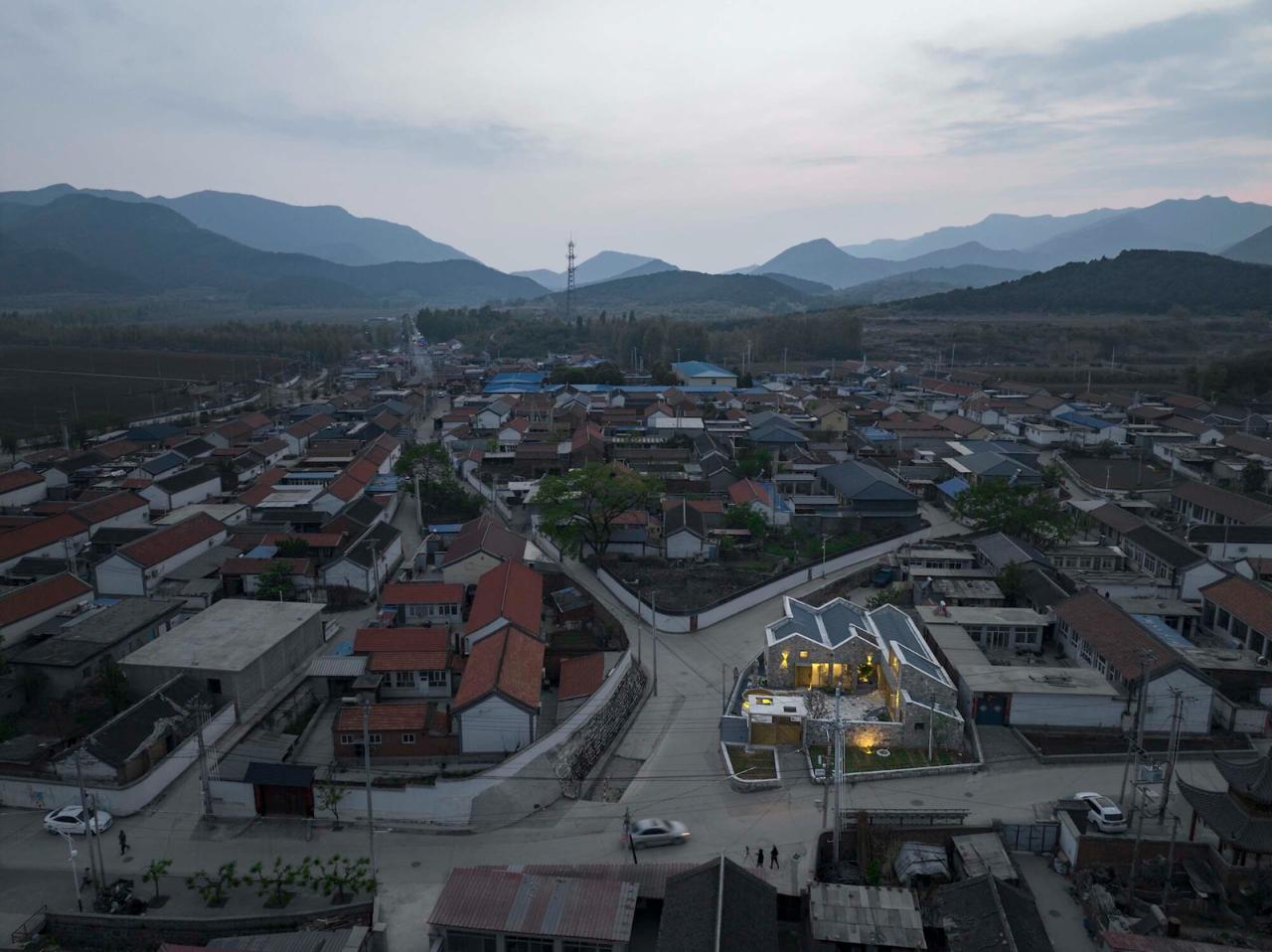 BIM建筑|折山院,西邵渠民宿接待中心 / MAT超级建筑事务所 BIM建筑|折山院,西邵渠民宿接待中心 / MAT超级建筑事务所