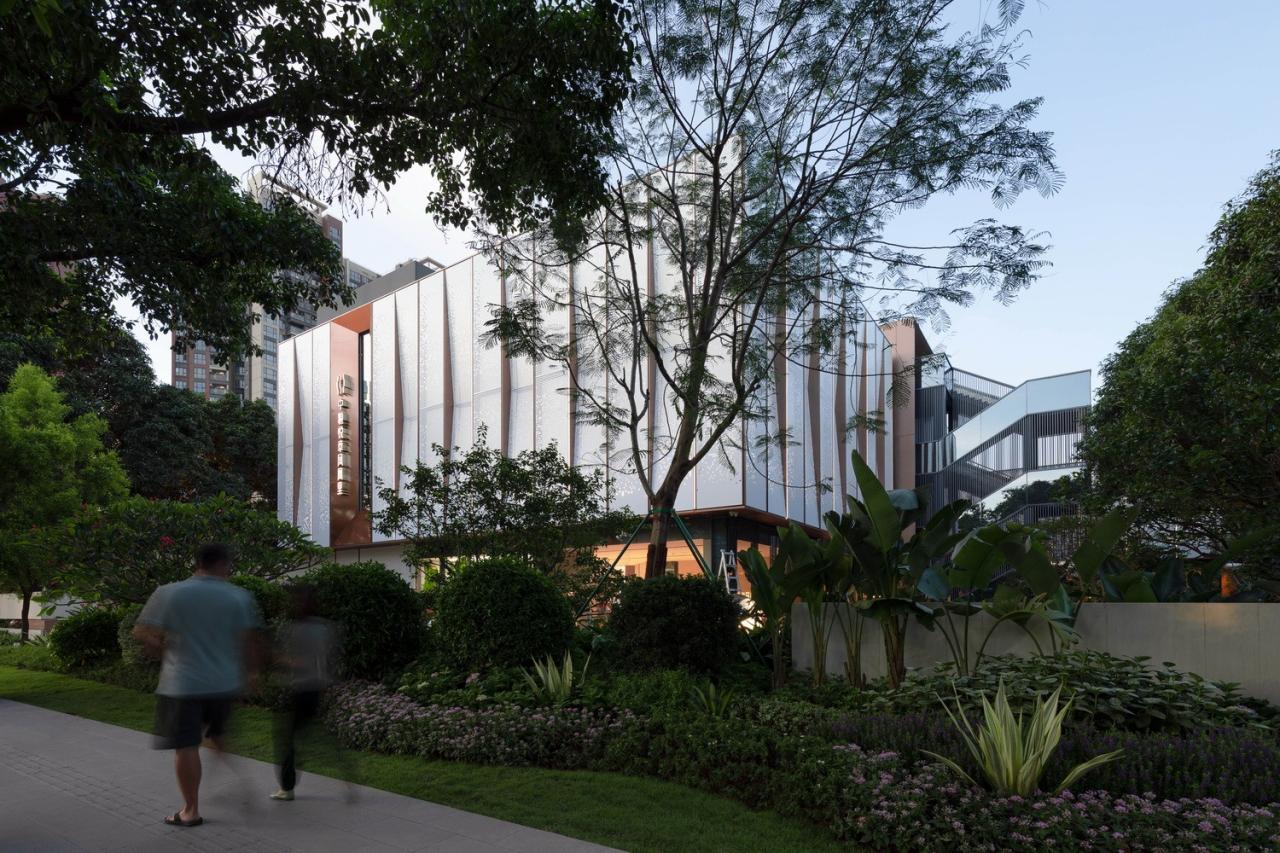 BIM建筑|绿林秘境:深圳中粮悦章凤凰里展示中心 / 柏涛设计 BIM建筑|绿林秘境:深圳中粮悦章凤凰里展示中心 / 柏涛设计