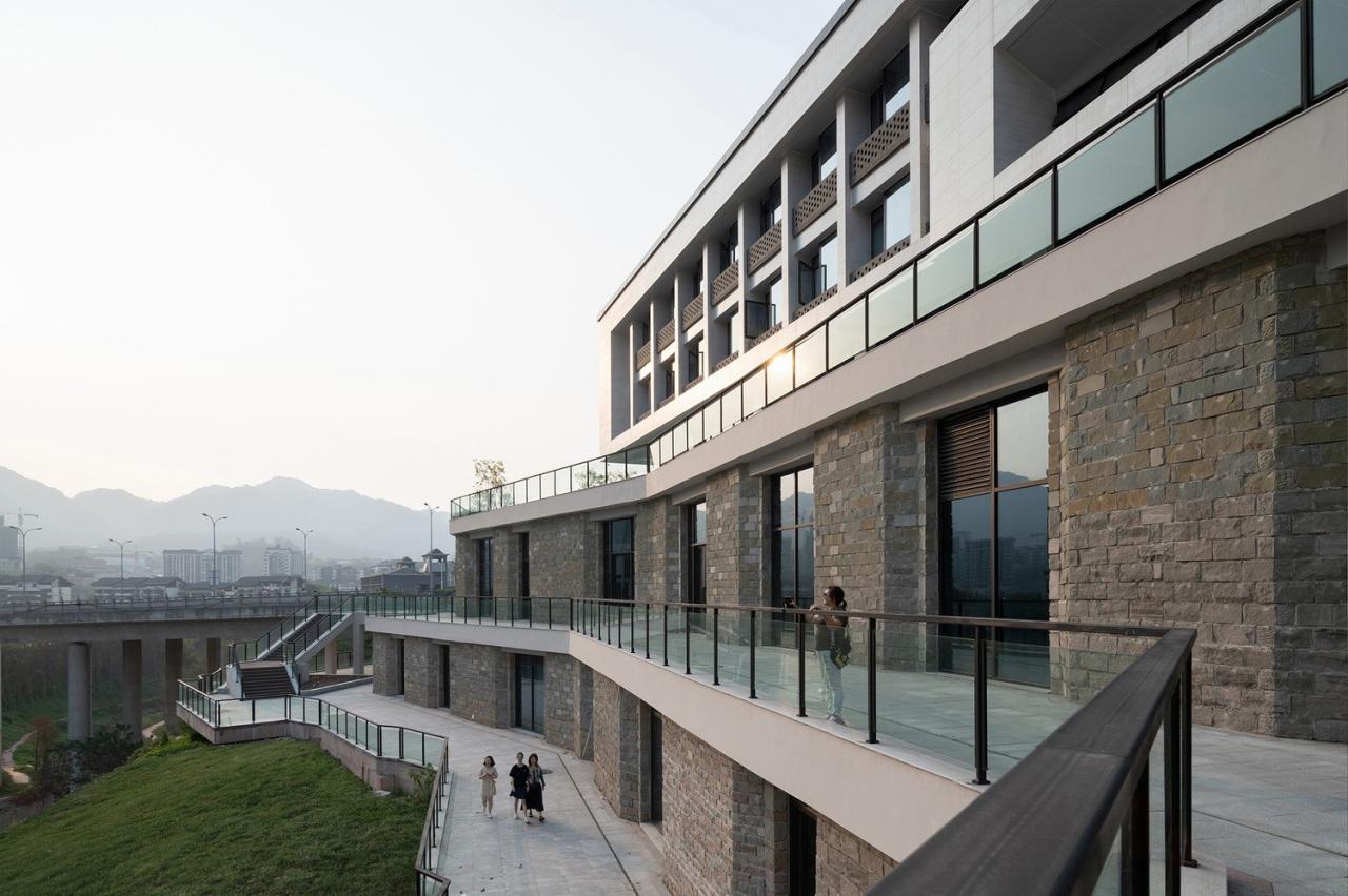 BIM建筑|磁器口服务中心 / 重庆悦集建筑设计 BIM建筑|磁器口服务中心 / 重庆悦集建筑设计