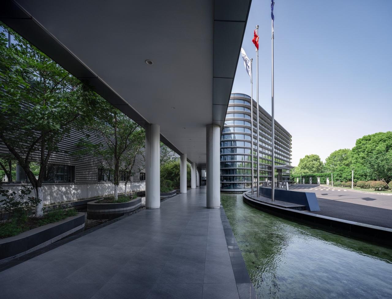 BIM建筑|苏南民营企业发展的建筑样本:航亚科技总部办公楼 / 米丈建筑 BIM建筑|苏南民营企业发展的建筑样本:航亚科技总部办公楼 / 米丈建筑