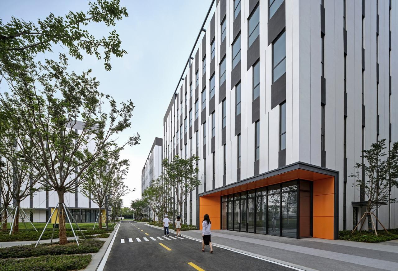 BIM建筑|跳动的色彩×微笑的曲线,园区建筑注入活力与情感:苏州新扬产业园 / FTA BIM建筑|跳动的色彩×微笑的曲线,园区建筑注入活力与情感:苏州新扬产业园 / FTA