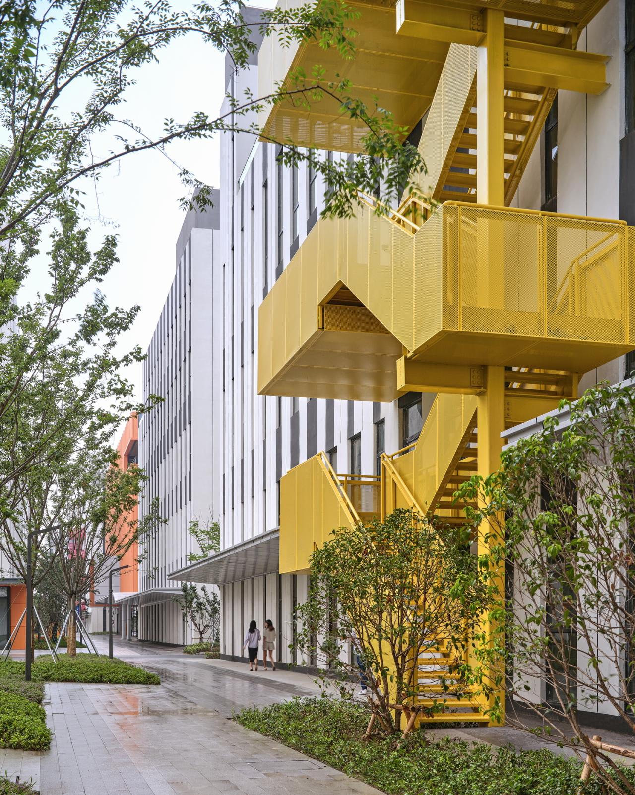 BIM建筑|跳动的色彩×微笑的曲线,园区建筑注入活力与情感:苏州新扬产业园 / FTA BIM建筑|跳动的色彩×微笑的曲线,园区建筑注入活力与情感:苏州新扬产业园 / FTA