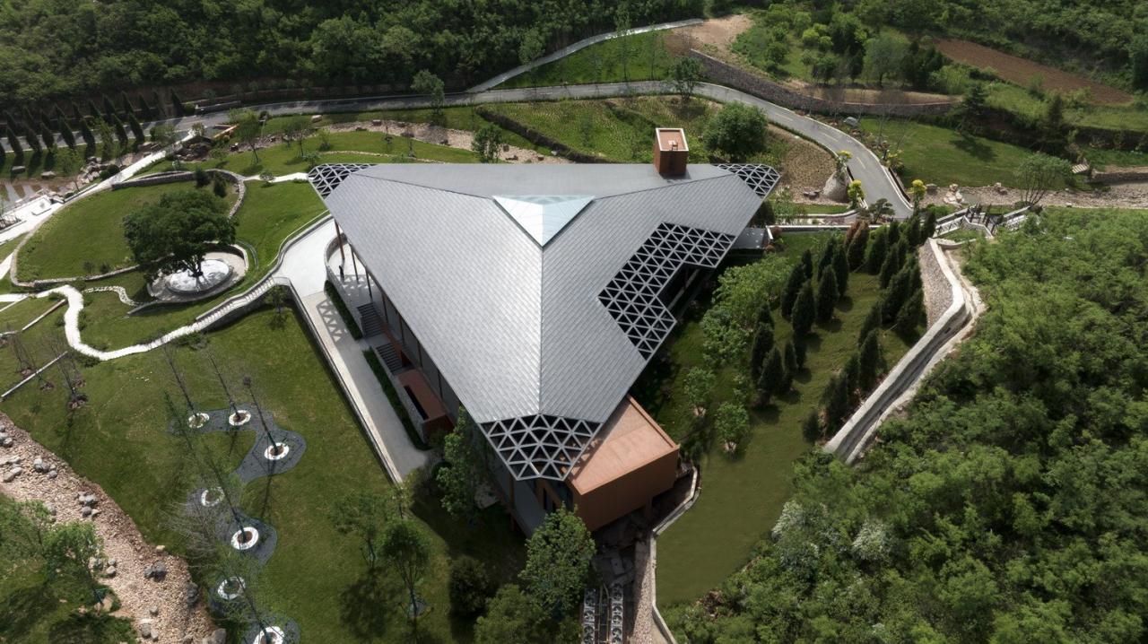 BIM建筑|化作天上的星星, 静美的灵魂栖息地:石家庄安德生命纪念公园·云镜 / 小隐建筑 BIM建筑|化作天上的星星, 静美的灵魂栖息地:石家庄安德生命纪念公园·云镜 / 小隐建筑