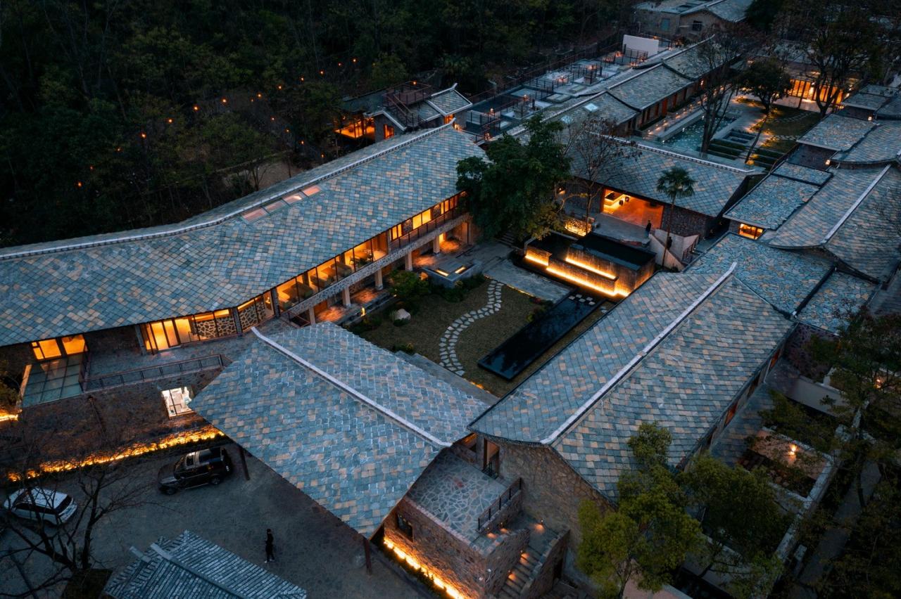 BIM建筑|瀑布下的诗意栖居:尧珈•瀑布村 /上海尧舜建筑设计有限公司 BIM建筑|瀑布下的诗意栖居:尧珈•瀑布村 /上海尧舜建筑设计有限公司