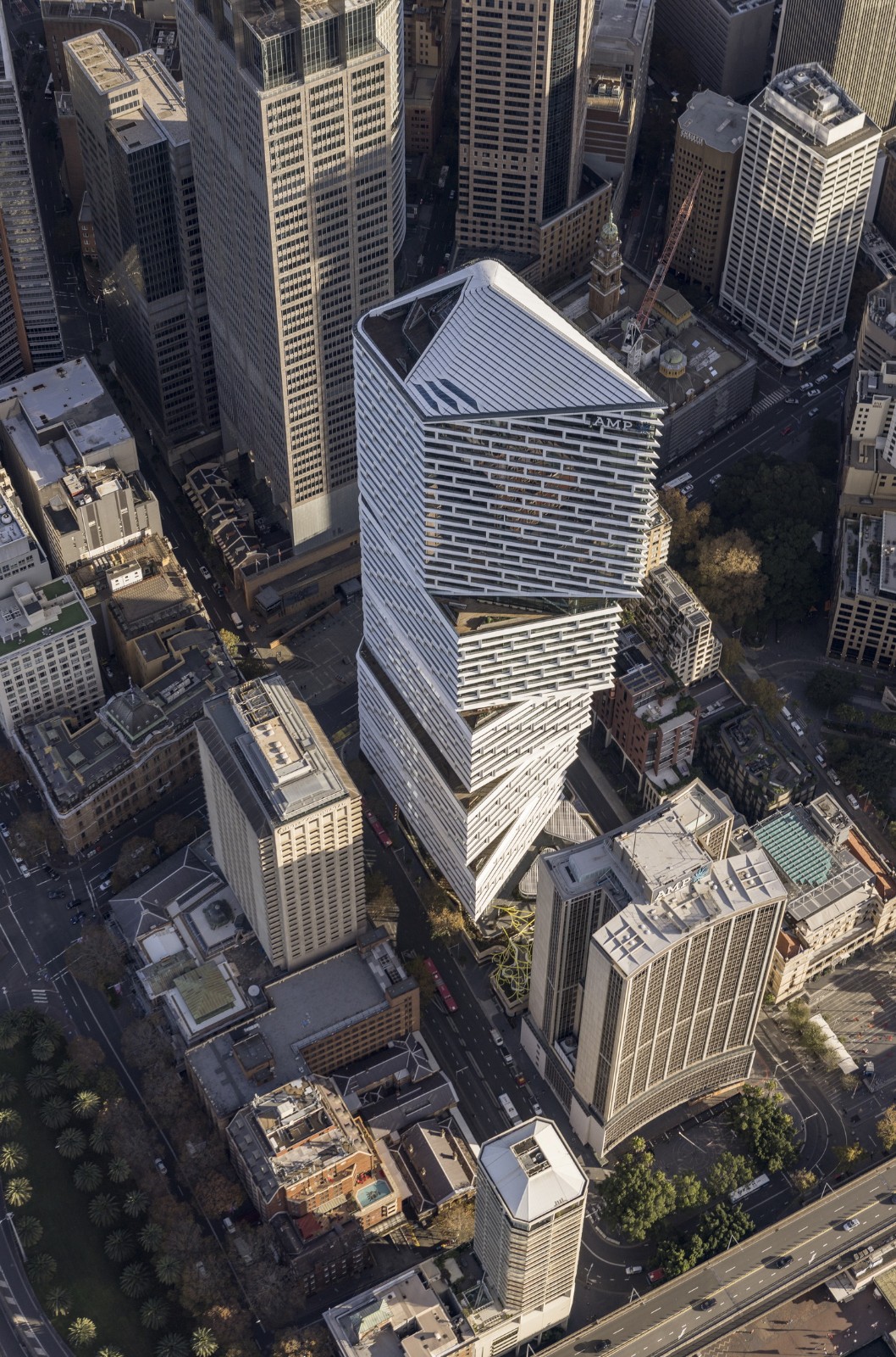 BIM建筑|首个塔楼改造 Quay Quarter,‘嫁接’新楼板 / 3XN BIM建筑|首个塔楼改造 Quay Quarter,‘嫁接’新楼板 / 3XN