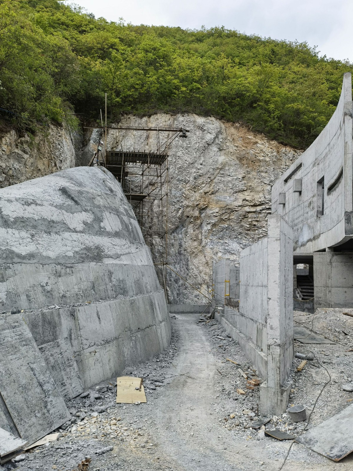 BIM建筑|崖之家 / 郦文曦建筑事务所 BIM建筑|崖之家 / 郦文曦建筑事务所