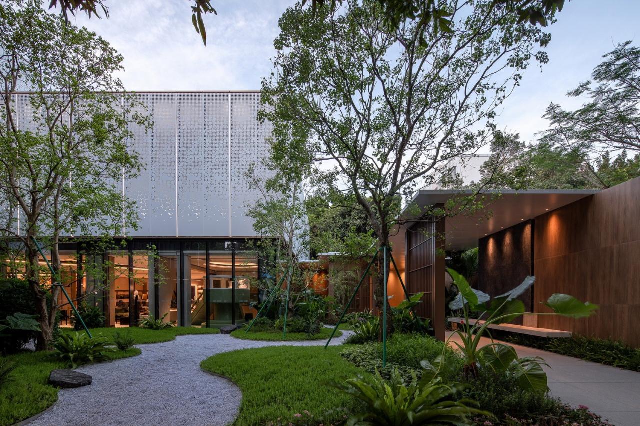 BIM建筑|绿林秘境:深圳中粮悦章凤凰里展示中心 / 柏涛设计 BIM建筑|绿林秘境:深圳中粮悦章凤凰里展示中心 / 柏涛设计