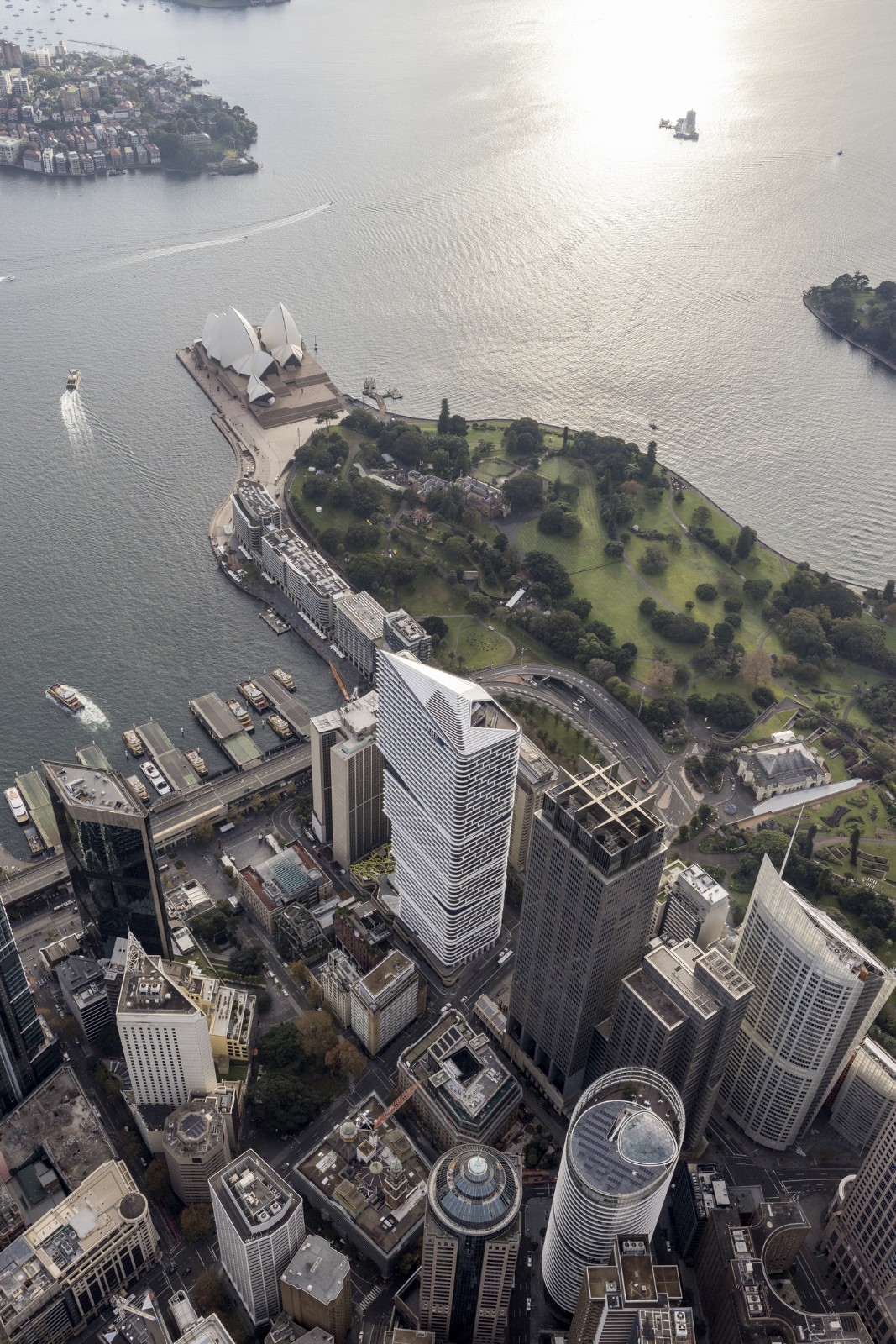 BIM建筑|首个塔楼改造 Quay Quarter,‘嫁接’新楼板 / 3XN BIM建筑|首个塔楼改造 Quay Quarter,‘嫁接’新楼板 / 3XN