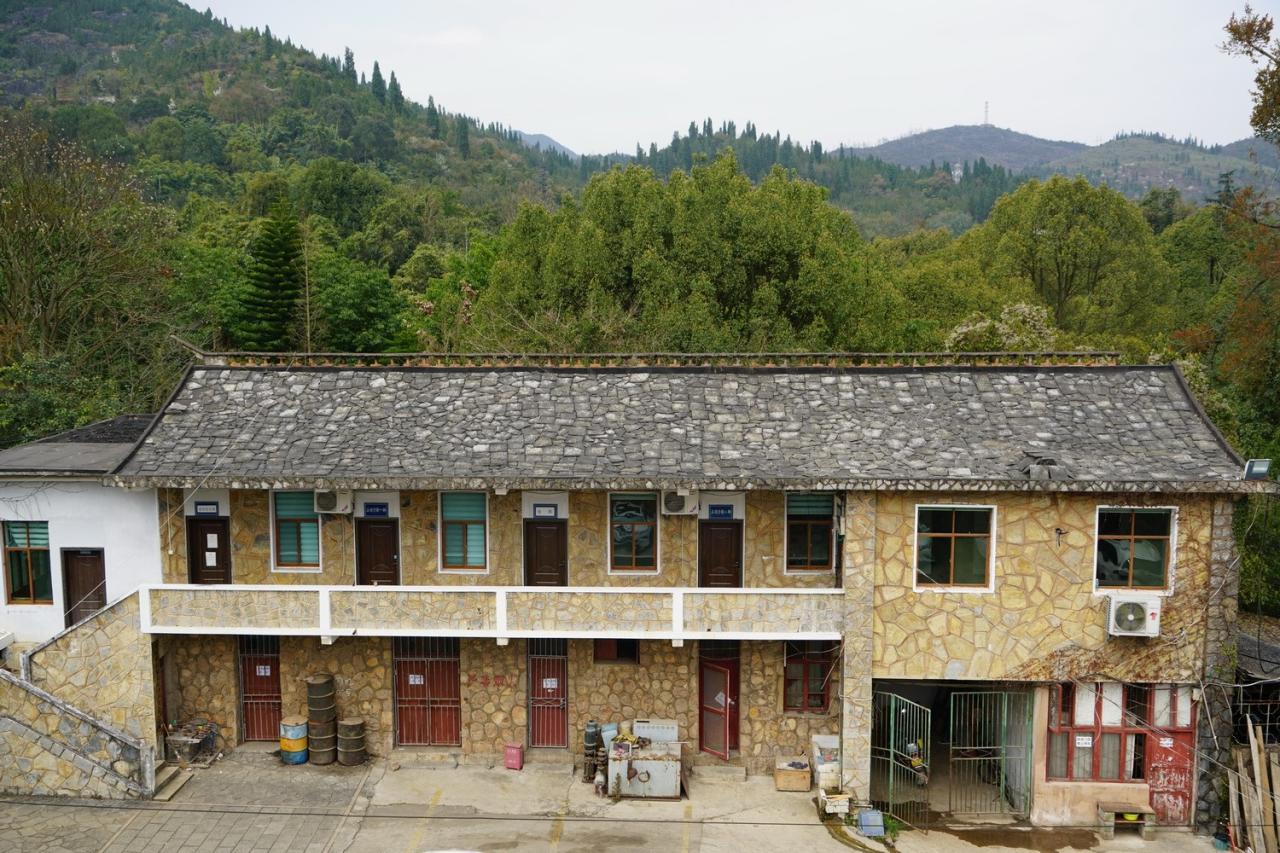 BIM建筑|瀑布下的诗意栖居:尧珈•瀑布村 /上海尧舜建筑设计有限公司 BIM建筑|瀑布下的诗意栖居:尧珈•瀑布村 /上海尧舜建筑设计有限公司