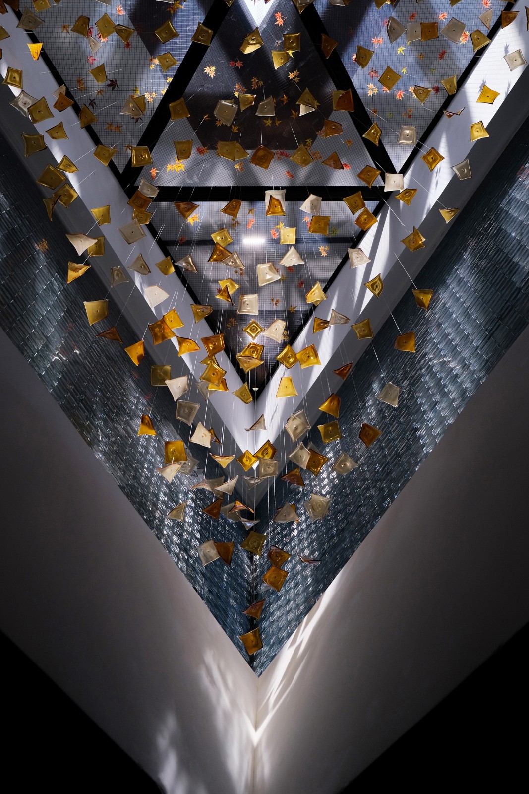 BIM建筑|化作天上的星星, 静美的灵魂栖息地:石家庄安德生命纪念公园·云镜 / 小隐建筑 BIM建筑|化作天上的星星, 静美的灵魂栖息地:石家庄安德生命纪念公园·云镜 / 小隐建筑