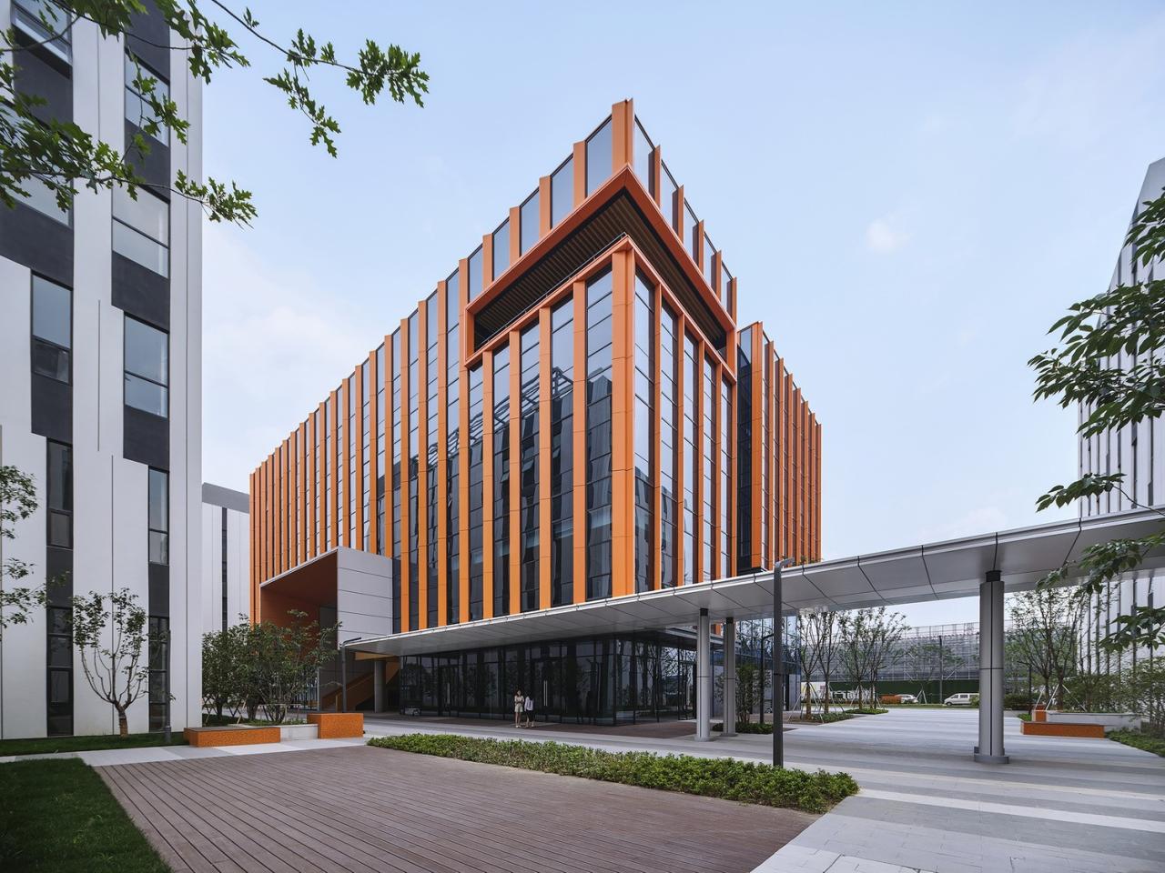 BIM建筑|跳动的色彩×微笑的曲线,园区建筑注入活力与情感:苏州新扬产业园 / FTA BIM建筑|跳动的色彩×微笑的曲线,园区建筑注入活力与情感:苏州新扬产业园 / FTA