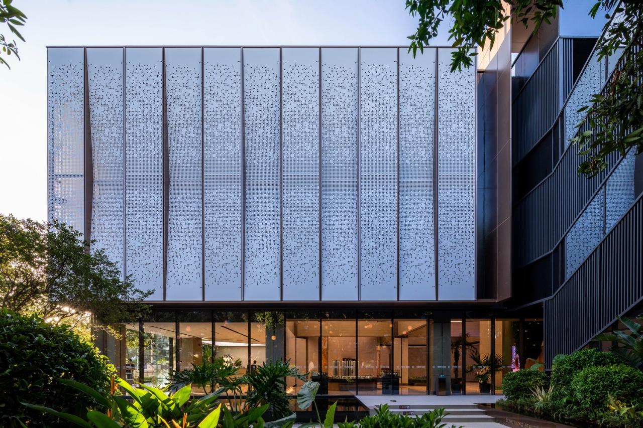 BIM建筑|绿林秘境:深圳中粮悦章凤凰里展示中心 / 柏涛设计 BIM建筑|绿林秘境:深圳中粮悦章凤凰里展示中心 / 柏涛设计