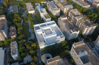 BIM建筑|掀开“白盒子”的美术馆:OCT当代艺术中心-B10馆 / URBANUS都市实践-BIM建筑网