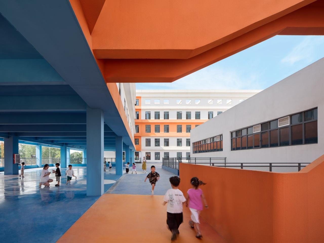 BIM建筑|县城里的新学校:送你一匹小马 / 上海立木建筑规划 BIM建筑|县城里的新学校:送你一匹小马 / 上海立木建筑规划