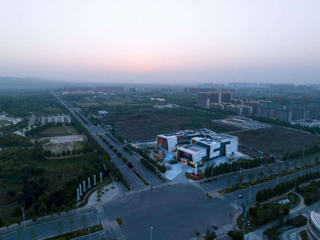 BIM建筑|山之谷:郑州·深业健康城 / 柏涛建筑 BIM建筑|山之谷:郑州·深业健康城 / 柏涛建筑