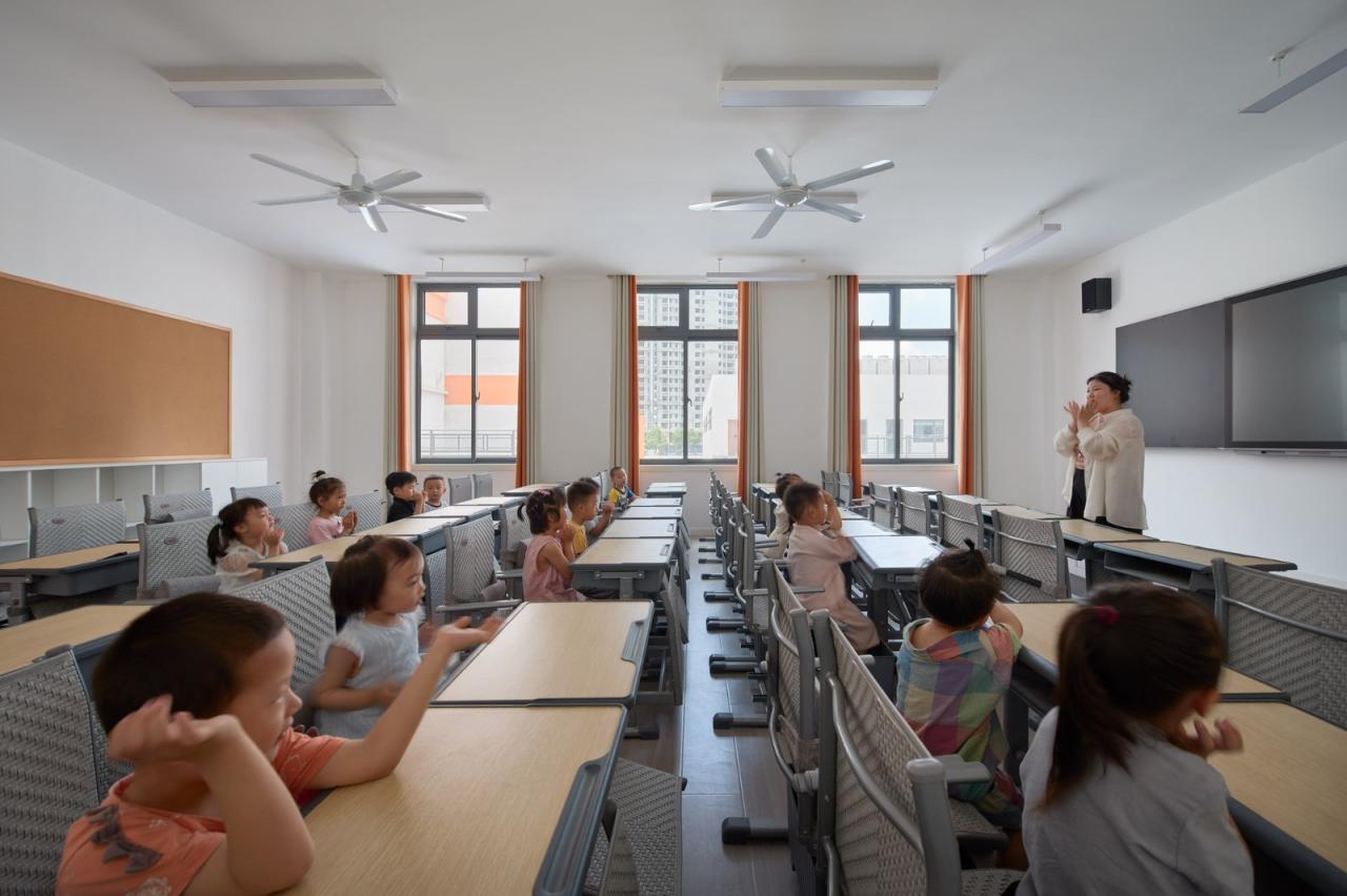 BIM建筑|县城里的新学校:送你一匹小马 / 上海立木建筑规划 BIM建筑|县城里的新学校:送你一匹小马 / 上海立木建筑规划
