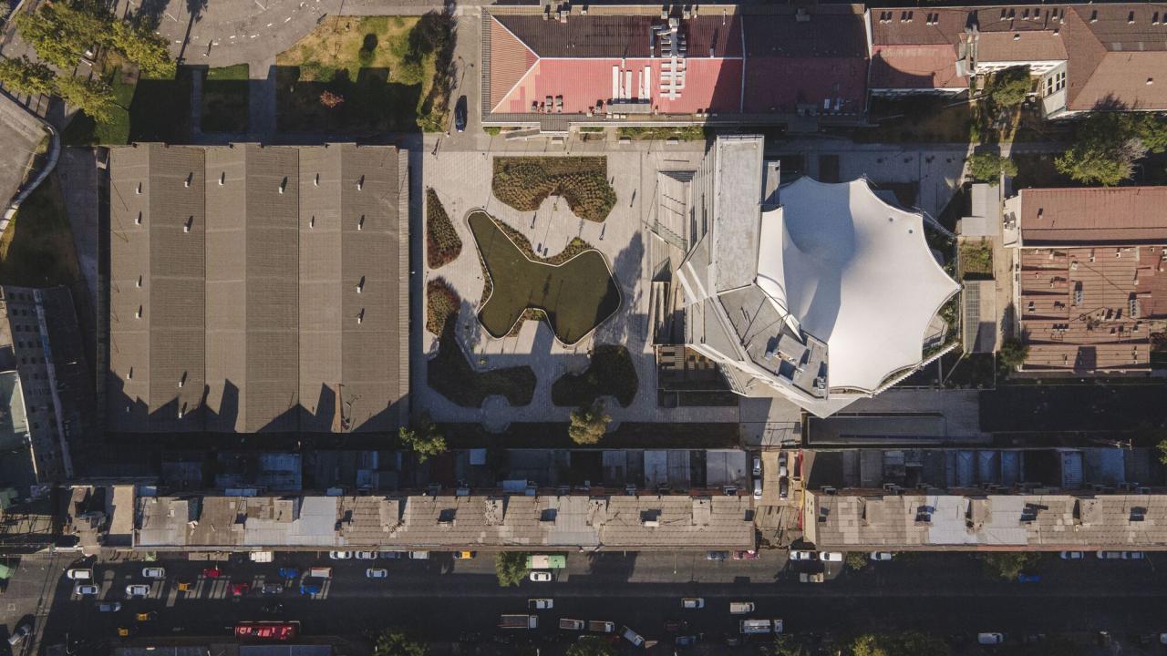 BIM建筑|楼梯漫步,圣地亚哥大学商业与经济学院 FAE / Marsino Arquitectura BIM建筑|楼梯漫步,圣地亚哥大学商业与经济学院 FAE / Marsino Arquitectura