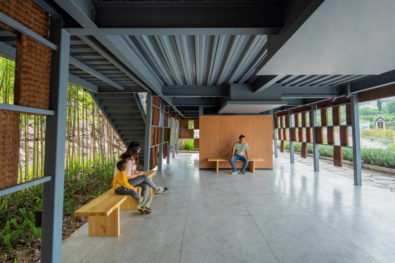 BIM建筑|面朝花海的棕厕 / 在行建筑 BIM建筑|面朝花海的棕厕 / 在行建筑