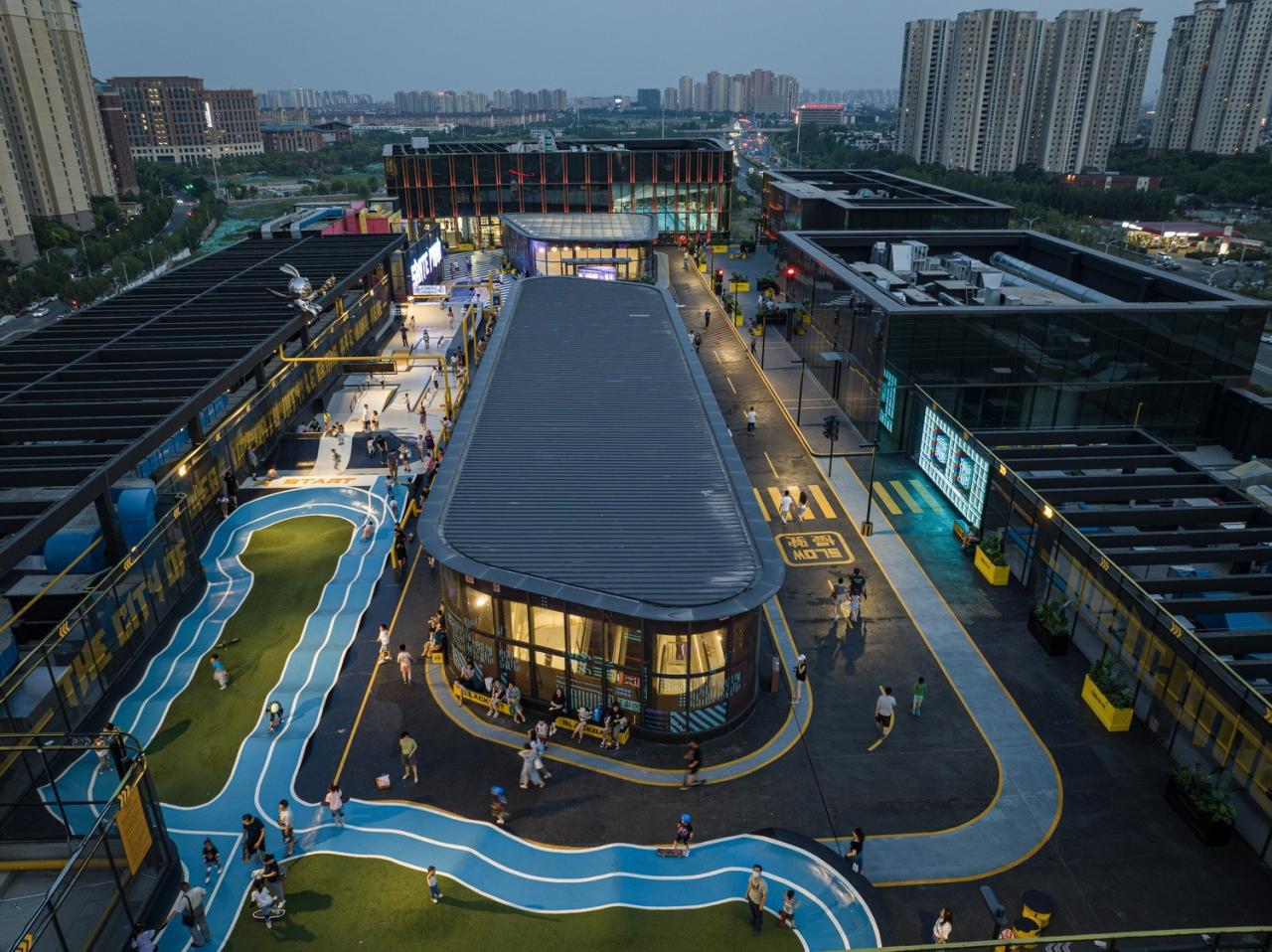 BIM建筑|天空过客——天津中海环宇城天台滑板公园 / DAGA大观建筑 BIM建筑|天空过客——天津中海环宇城天台滑板公园 / DAGA大观建筑