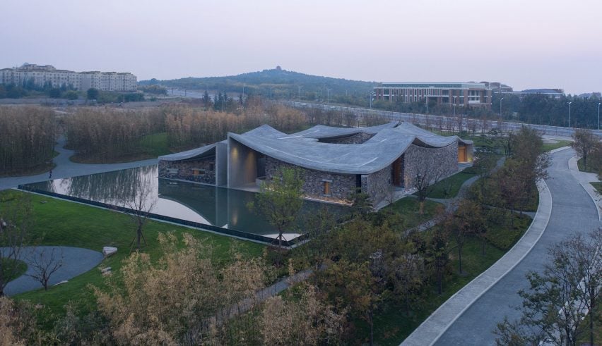 BIM建筑|朱锫工作室设计波浪形混凝土屋顶艺术中心 BIM建筑|朱锫工作室设计波浪形混凝土屋顶艺术中心