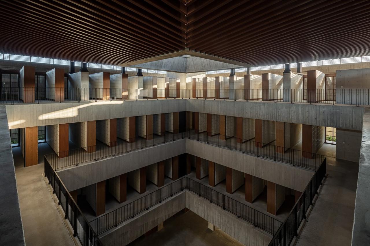 BIM建筑|山中骨灰安置所 / Behet Bondzio Lin Architekten BIM建筑|山中骨灰安置所 / Behet Bondzio Lin Architekten