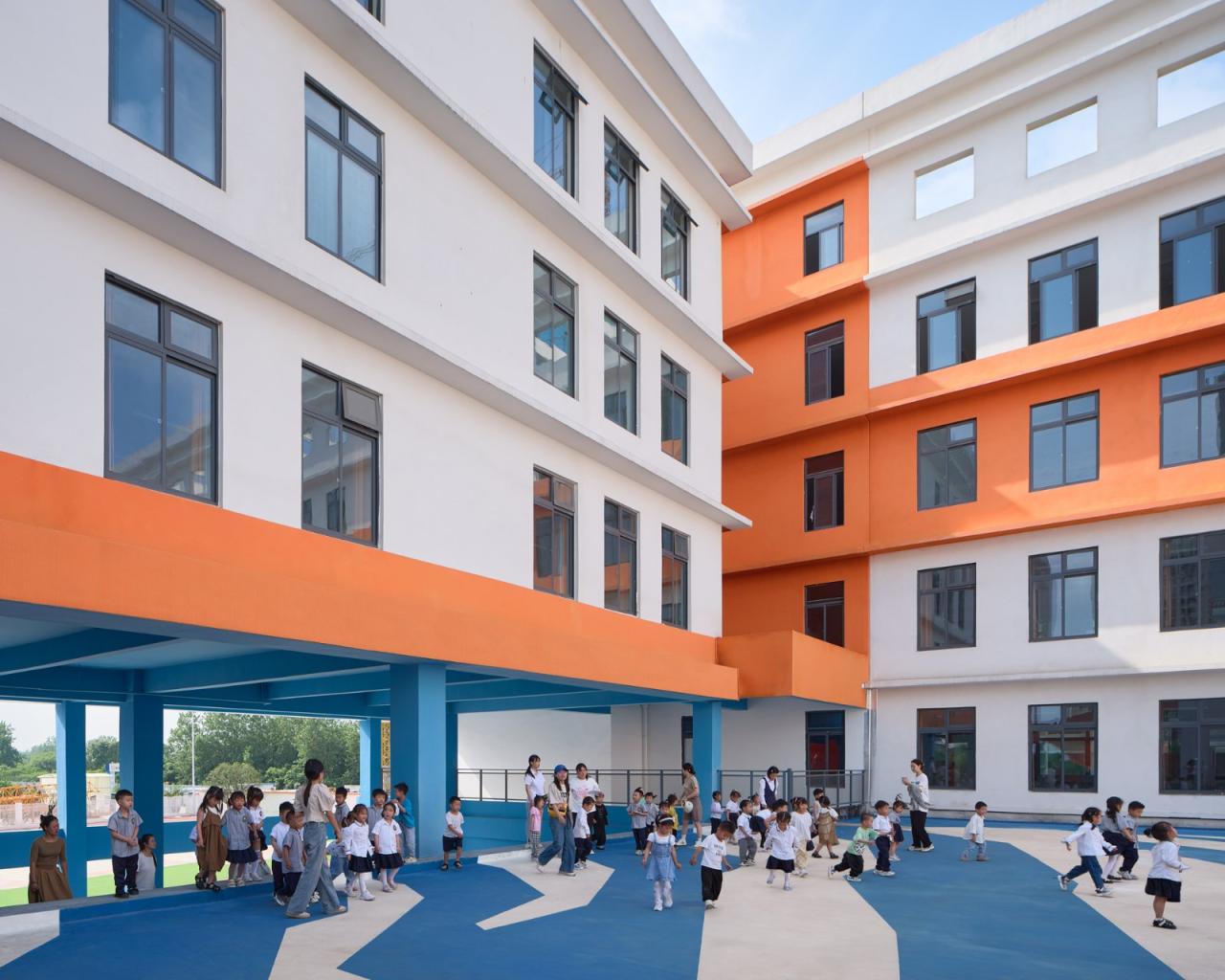 BIM建筑|县城里的新学校:送你一匹小马 / 上海立木建筑规划 BIM建筑|县城里的新学校:送你一匹小马 / 上海立木建筑规划