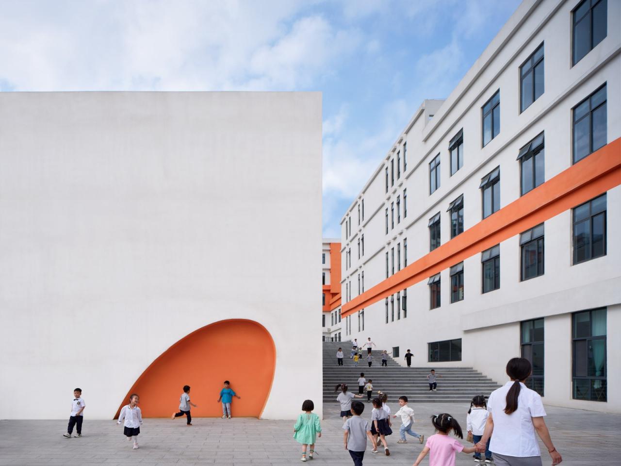 BIM建筑|县城里的新学校:送你一匹小马 / 上海立木建筑规划 BIM建筑|县城里的新学校:送你一匹小马 / 上海立木建筑规划