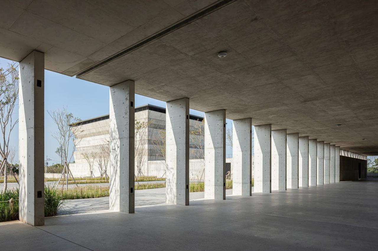 BIM建筑|山中骨灰安置所 / Behet Bondzio Lin Architekten BIM建筑|山中骨灰安置所 / Behet Bondzio Lin Architekten