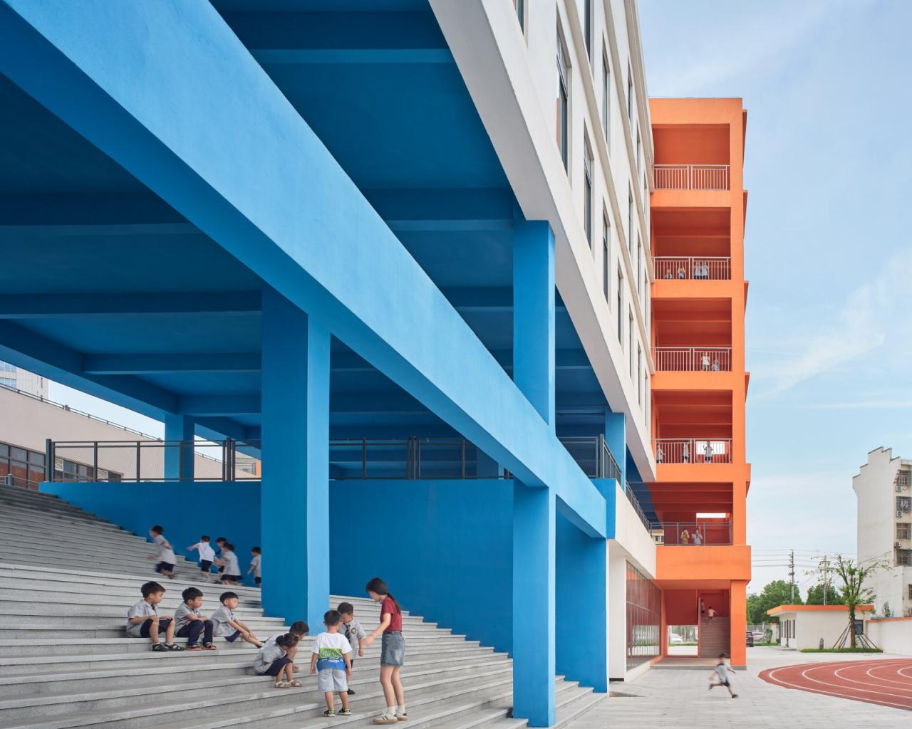 BIM建筑|县城里的新学校:送你一匹小马 / 上海立木建筑规划 BIM建筑|县城里的新学校:送你一匹小马 / 上海立木建筑规划