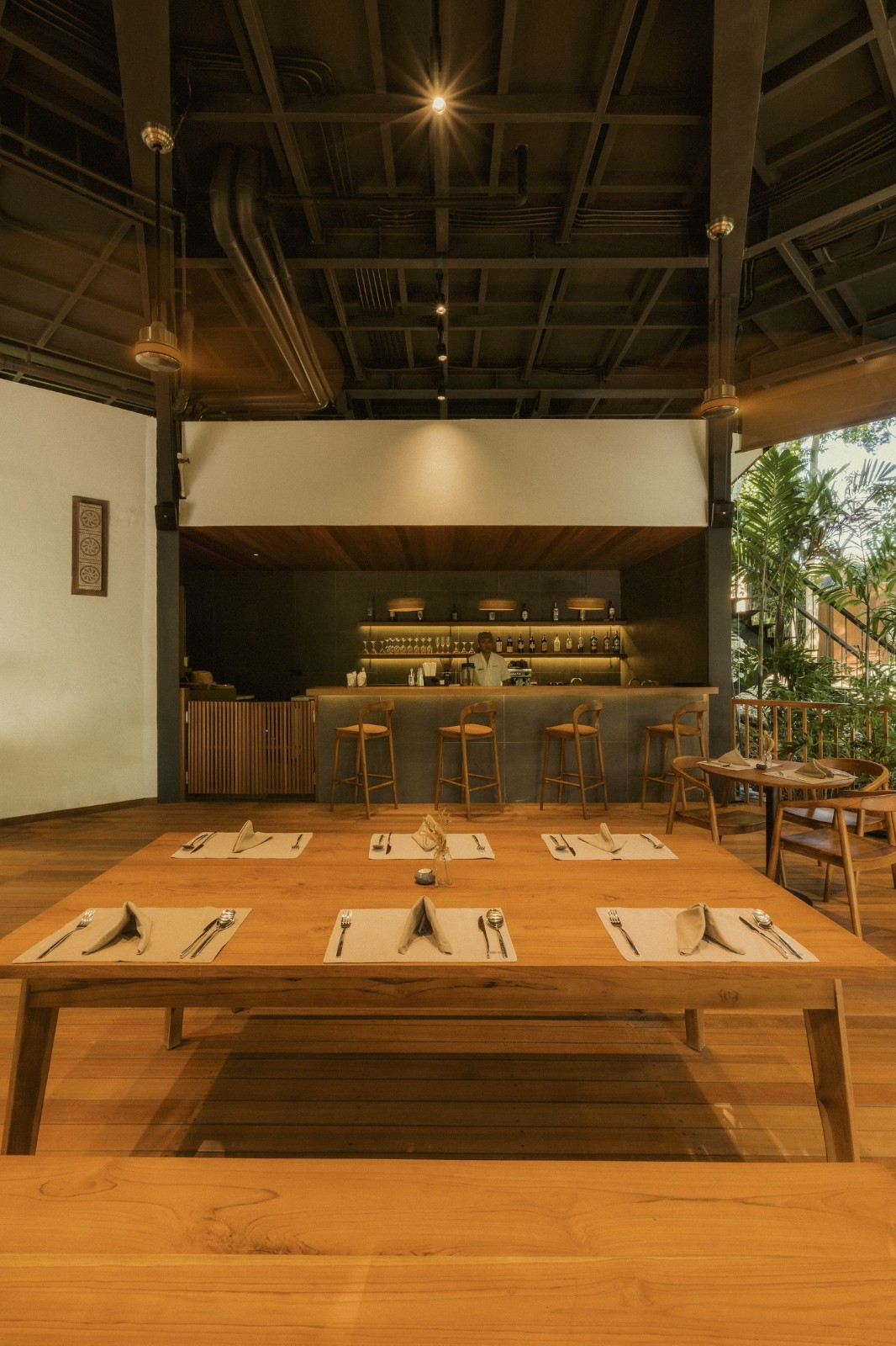 BIM建筑|八角餐厅和工作区 / Stilt Studios BIM建筑|八角餐厅和工作区 / Stilt Studios