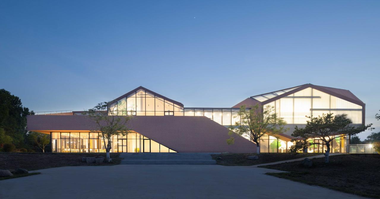 BIM建筑|雕琢乡村璞玉,静待尘尽光生:乡村振兴示范区项目展示中心 / 邹迎晞-袈蓝建筑 BIM建筑|雕琢乡村璞玉,静待尘尽光生:乡村振兴示范区项目展示中心 / 邹迎晞-袈蓝建筑