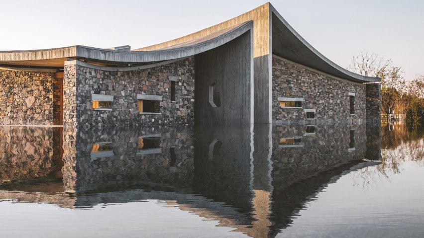 BIM建筑|朱锫工作室设计波浪形混凝土屋顶艺术中心 BIM建筑|朱锫工作室设计波浪形混凝土屋顶艺术中心