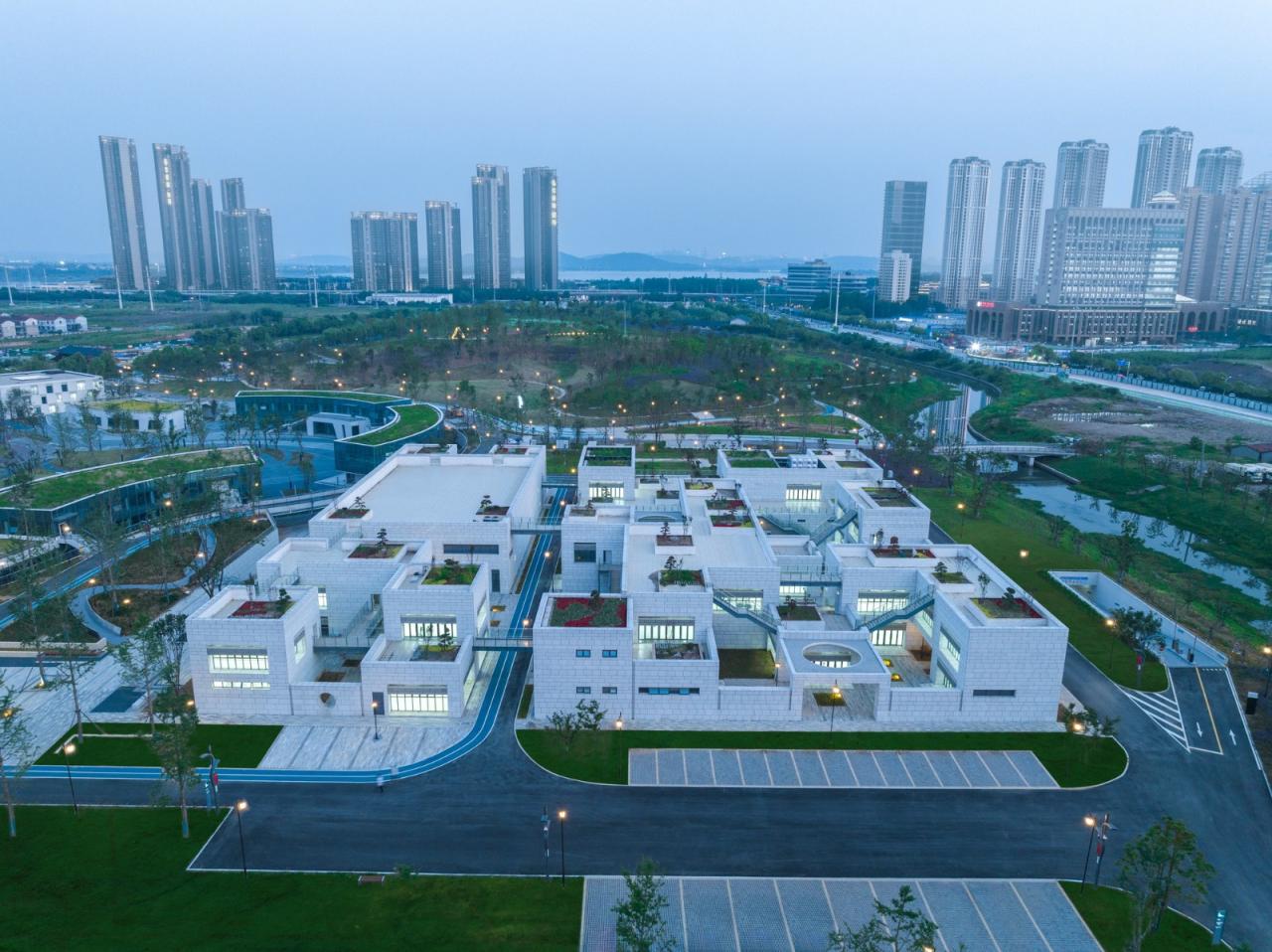 BIM建筑|武汉海绵公园研学+游客中心 / UAO瑞拓设计 BIM建筑|武汉海绵公园研学+游客中心 / UAO瑞拓设计