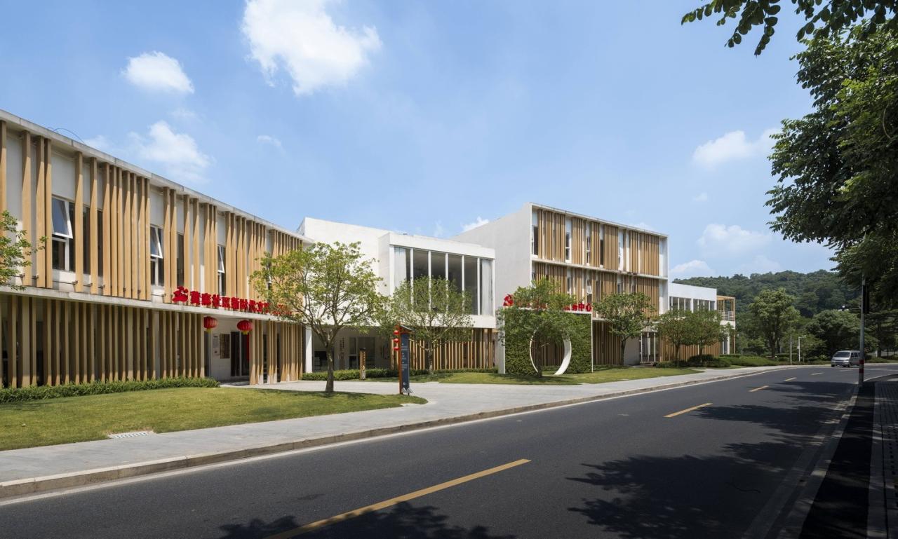 BIM建筑|多层面的“轻”:黄麻乡村振兴工作站与乡村会客厅 / 三文建筑 BIM建筑|多层面的“轻”:黄麻乡村振兴工作站与乡村会客厅 / 三文建筑
