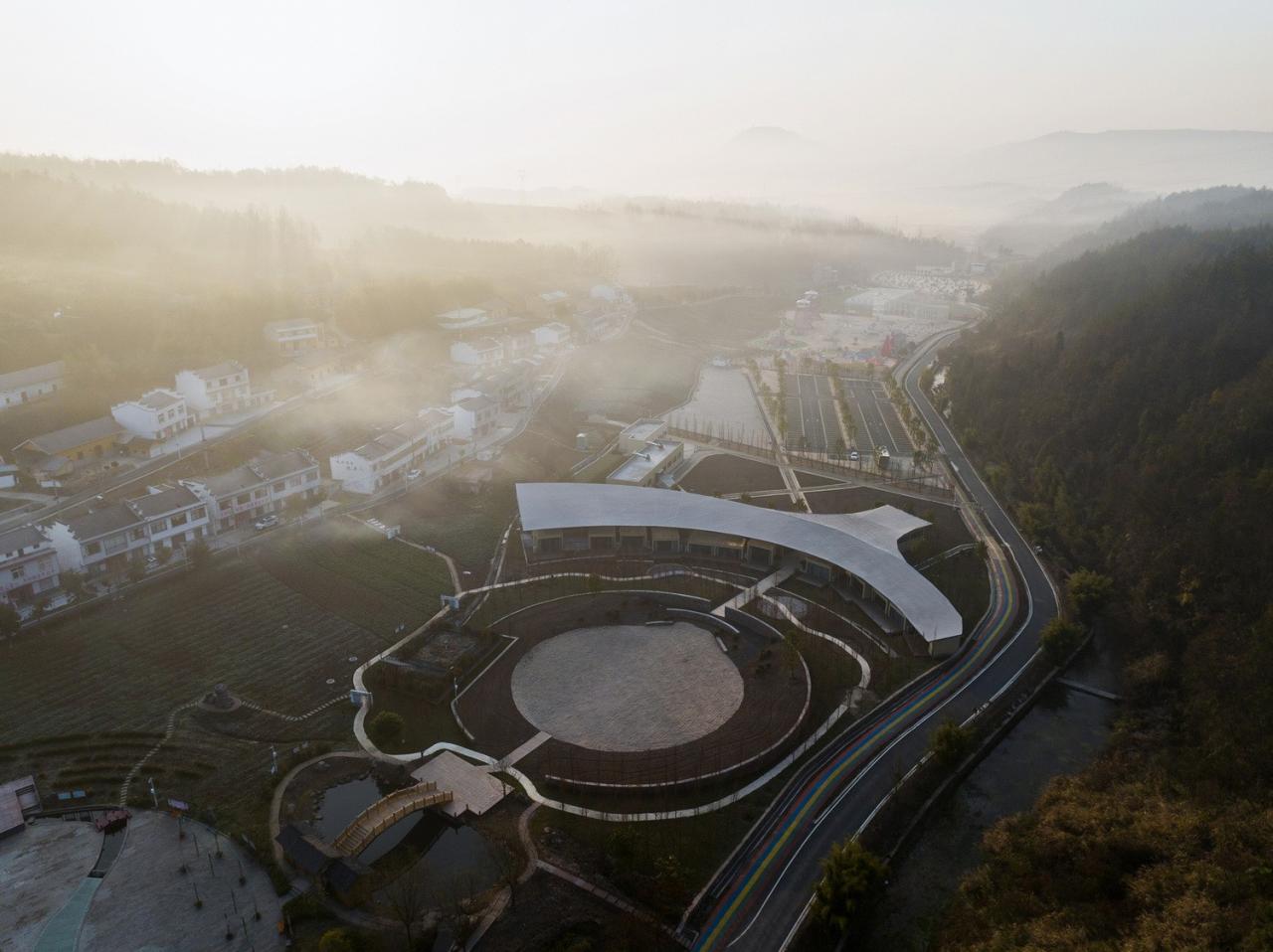 BIM建筑|五福山水龙家宴餐厅 / 小写建筑 BIM建筑|五福山水龙家宴餐厅 / 小写建筑