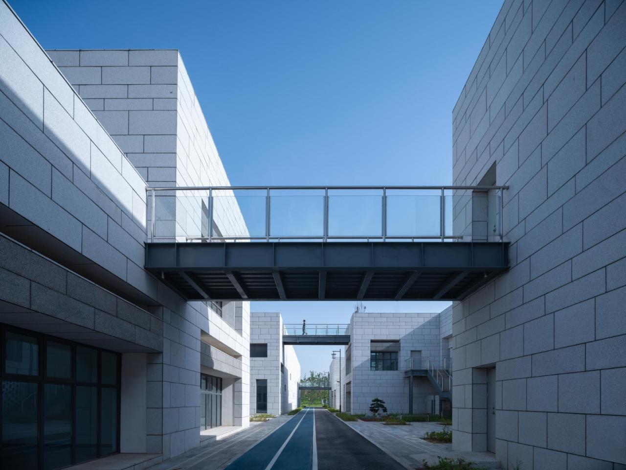 BIM建筑|武汉海绵公园研学+游客中心 / UAO瑞拓设计 BIM建筑|武汉海绵公园研学+游客中心 / UAO瑞拓设计