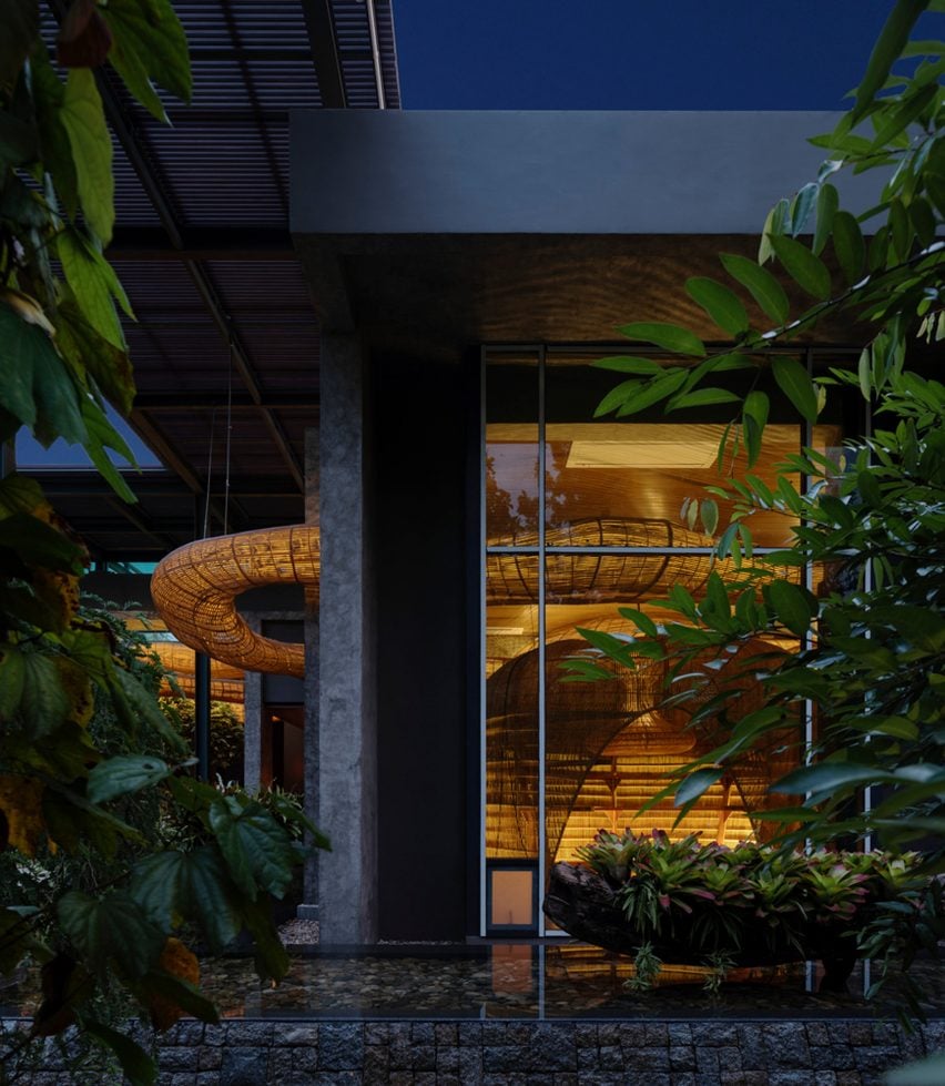 BIM建筑|“进入建筑亚洲工作室”在美术馆设计雕塑藤装置 BIM建筑|“进入建筑亚洲工作室”在美术馆设计雕塑藤装置