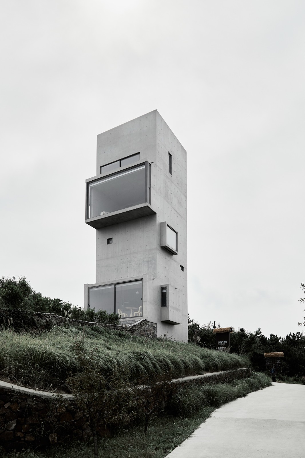 BIM建筑|崖顶咖啡厅及塔居 / 迹•建筑事务所(TAO) BIM建筑|崖顶咖啡厅及塔居 / 迹•建筑事务所(TAO)