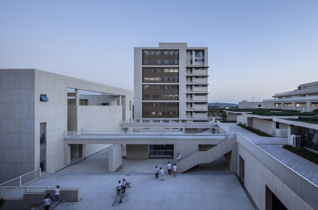 BIM建筑|江苏省靖江高级中学新校区 / 荣朝晖工作室 BIM建筑|江苏省靖江高级中学新校区 / 荣朝晖工作室