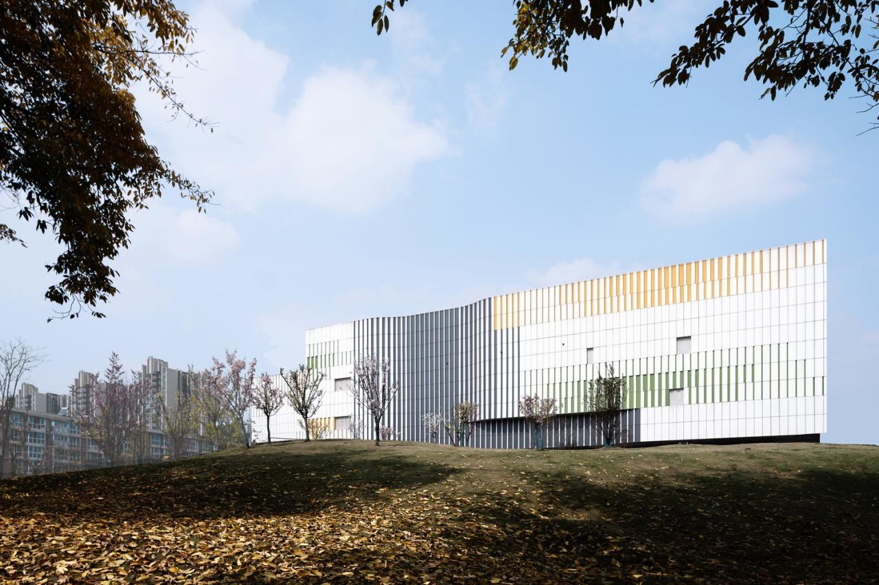 BIM建筑|龙泉中学体育馆 / 中国建筑西南设计研究院有限公司 BIM建筑|龙泉中学体育馆 / 中国建筑西南设计研究院有限公司