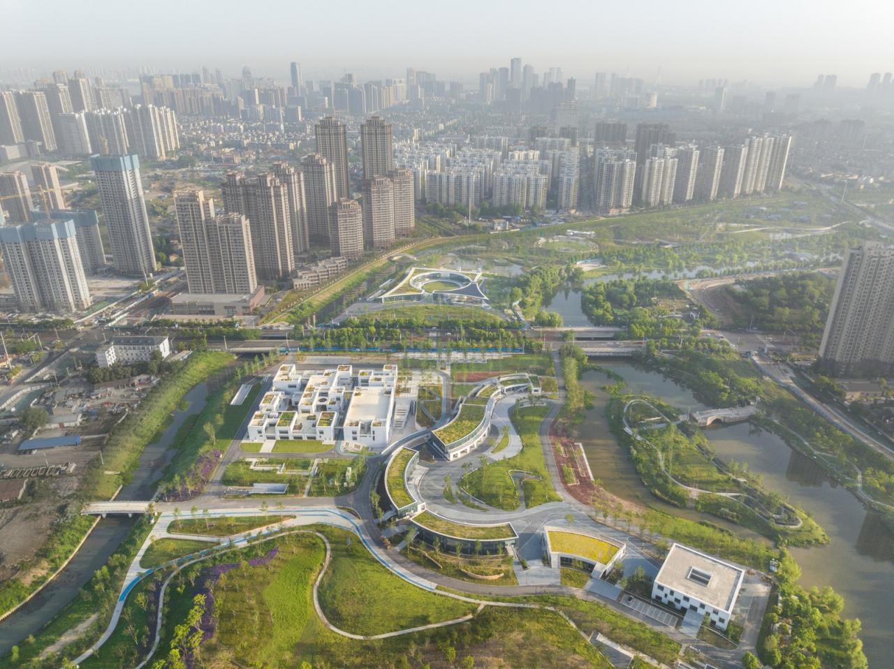 BIM建筑|武汉海绵公园研学+游客中心 / UAO瑞拓设计 BIM建筑|武汉海绵公园研学+游客中心 / UAO瑞拓设计